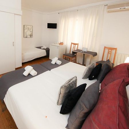 Petit Hotel Barcelona Exteriör bild