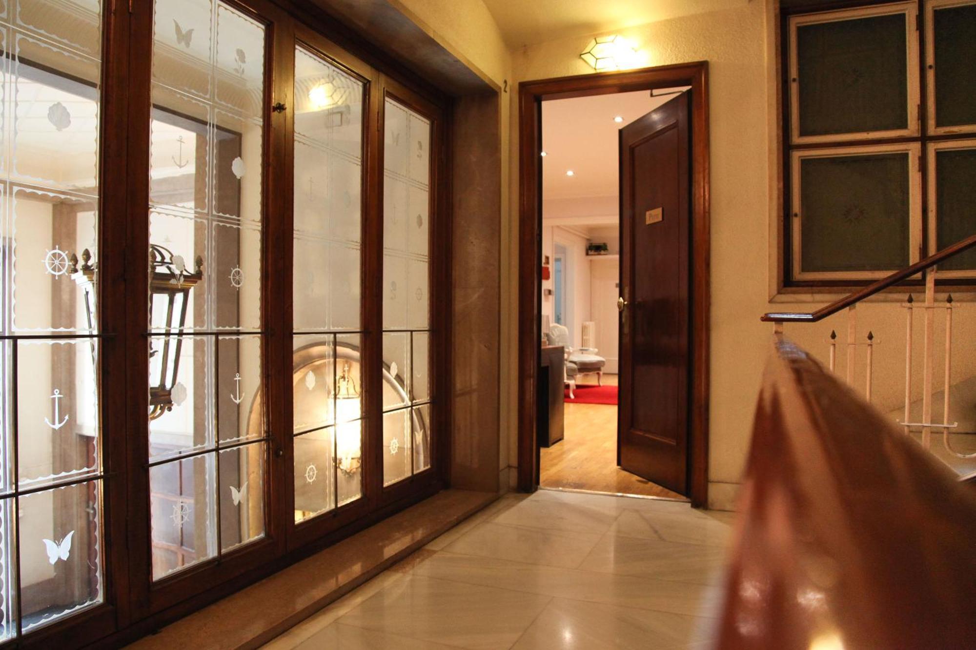 Petit Hotel Barcelona Exteriör bild