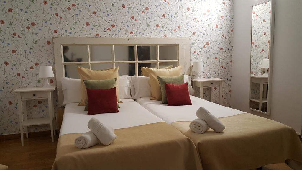 Petit Hotel Barcelona Exteriör bild