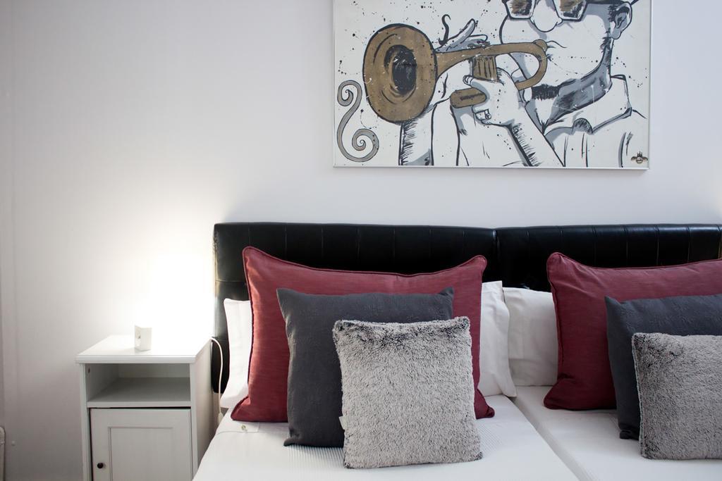 Petit Hotel Barcelona Exteriör bild