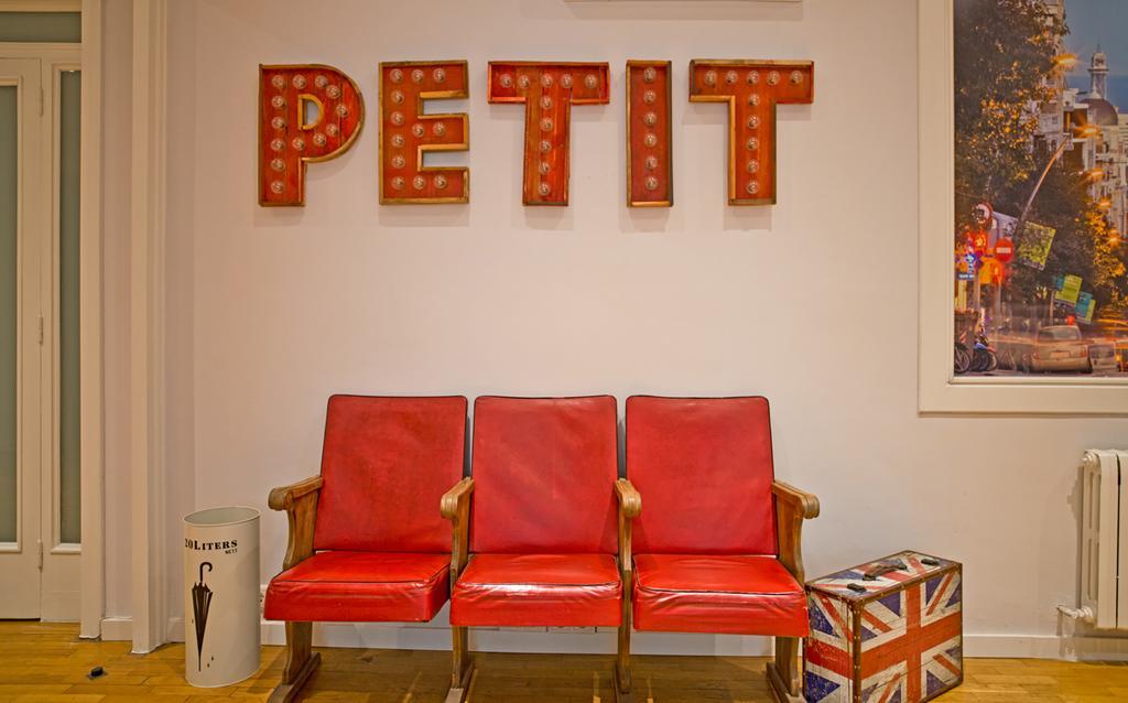 Petit Hotel Barcelona Exteriör bild