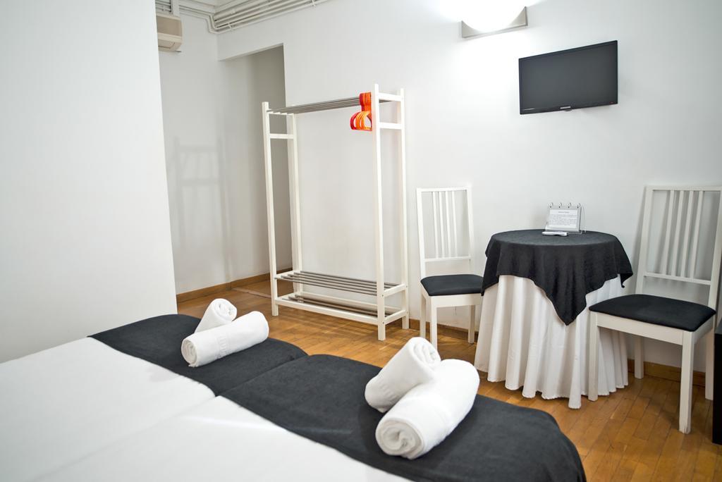 Petit Hotel Barcelona Exteriör bild
